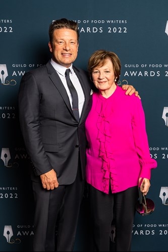Delia Smith CH CBE and Jamie Oliver at the Guild of Food Writers Awards